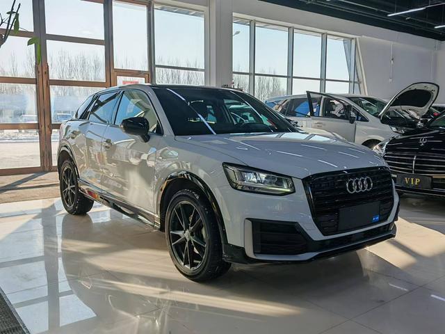 Audi Q2L