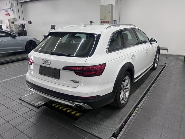 Audi A4 (imported)