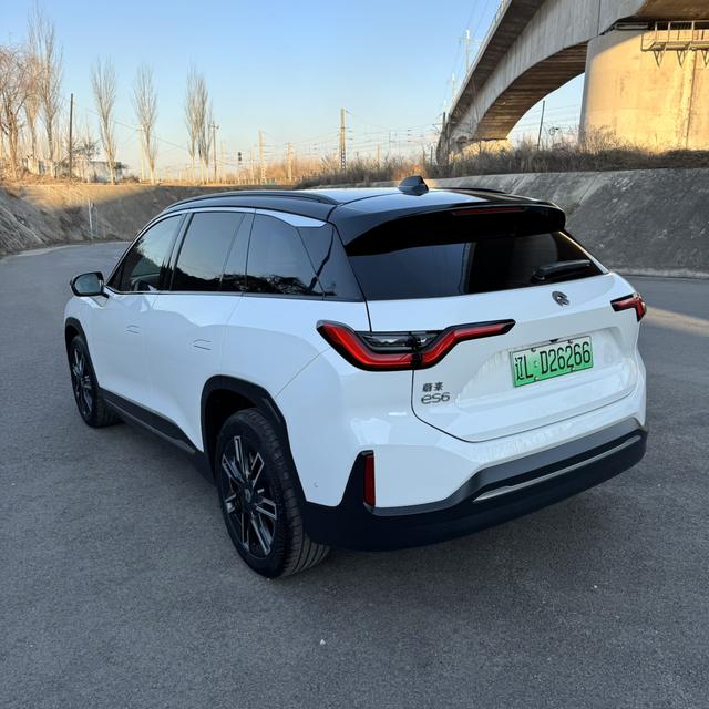 NIO ES6