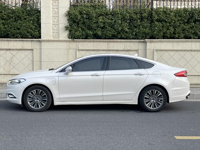 Ford Mondeo PHEV