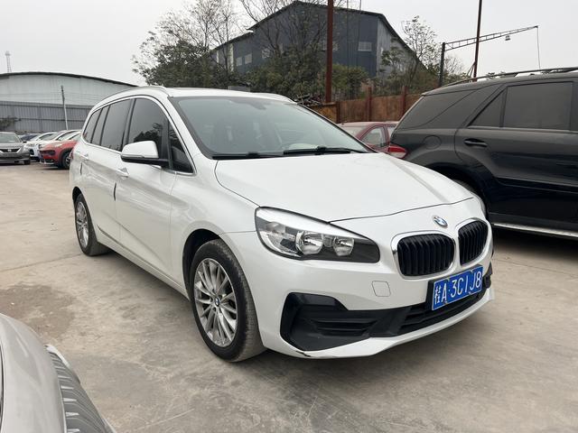 BMW 2 series multifunctional station wagon