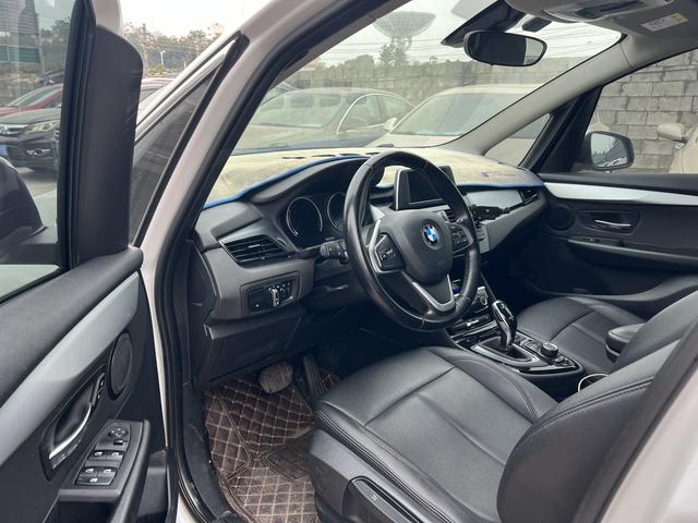 BMW 2 series multifunctional station wagon