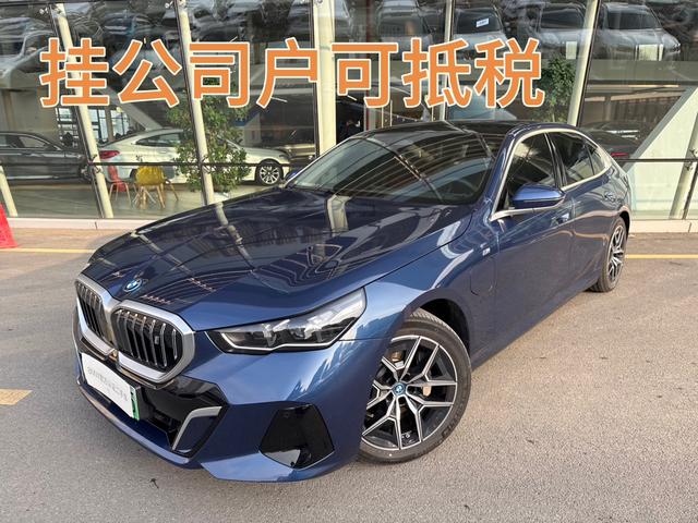 BMW i5