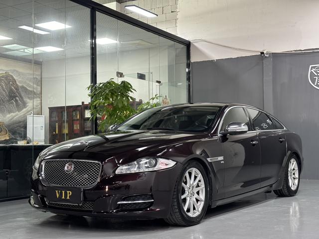 Jaguar XJ