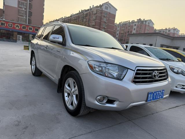 Toyota Highlander (imported)