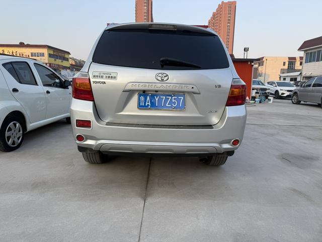 Toyota Highlander (imported)