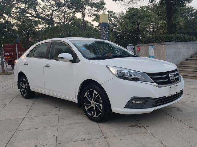 Zotye Z300