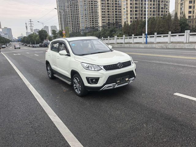 BAIC Shenbao X35