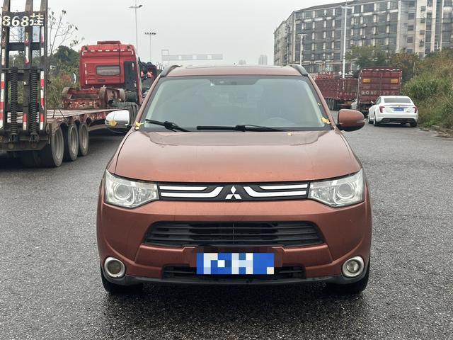 Mitsubishi Outlander (imported)