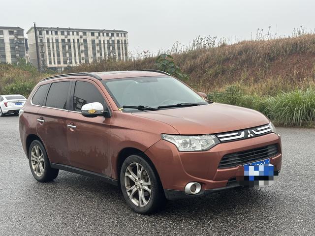 Mitsubishi Outlander (imported)