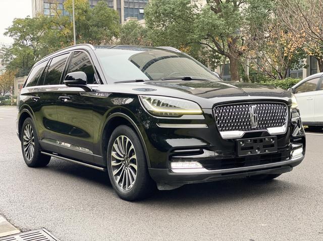 Lincoln Aviator