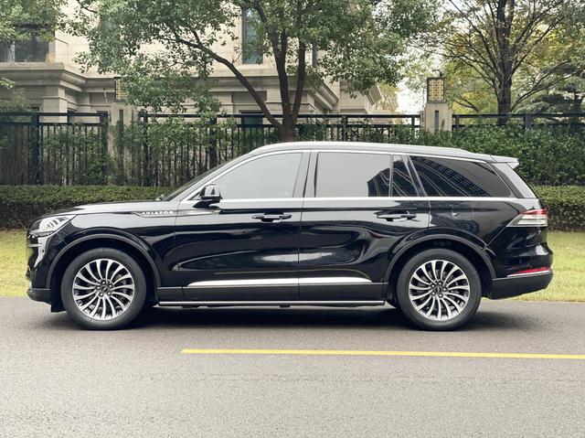 Lincoln Aviator