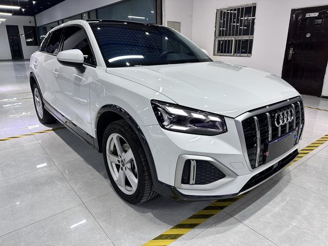 Audi Q2L