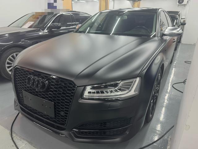 Audi S8