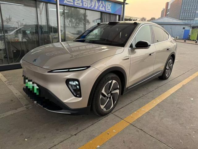 NIO EC7