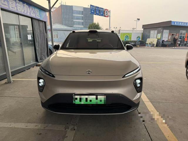 NIO EC7