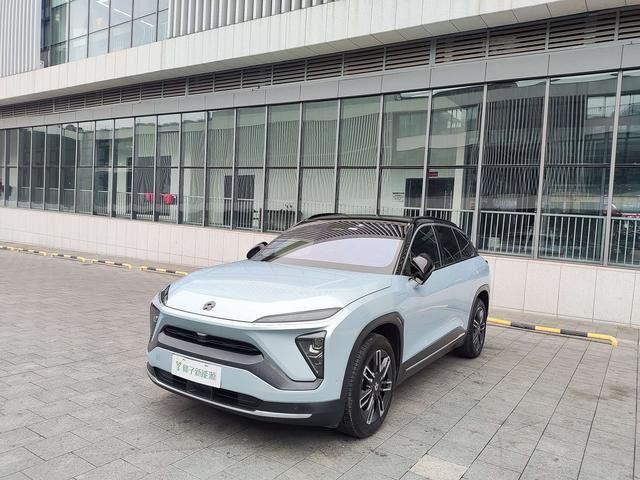 NIO ES6