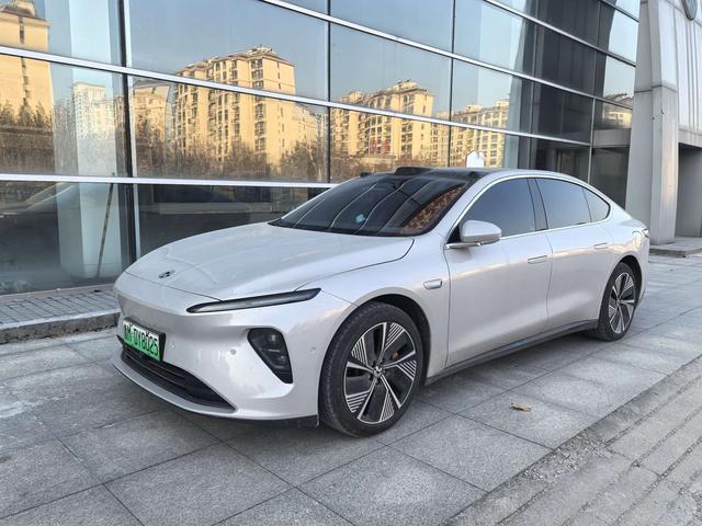 NIO ET7