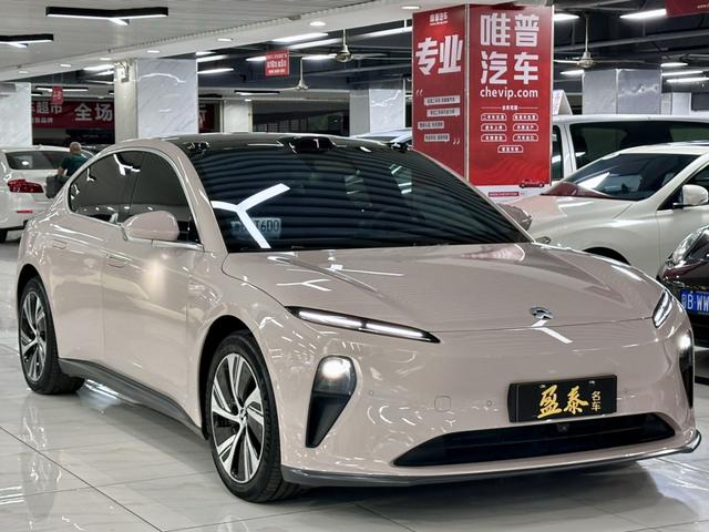 NIO ET5