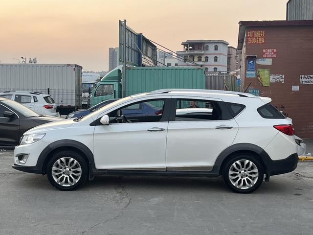 Dongfeng Fengshen AX3