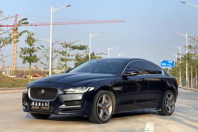 Jaguar XE