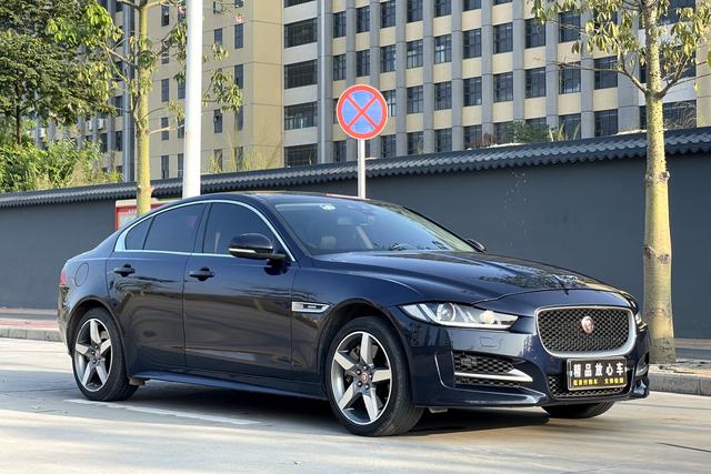 Jaguar XE