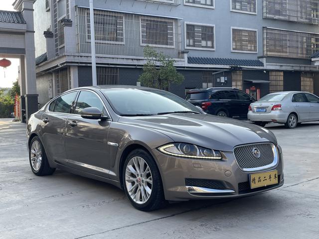 Jaguar XF