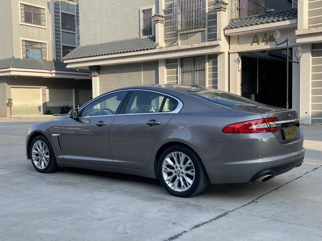 Jaguar XF