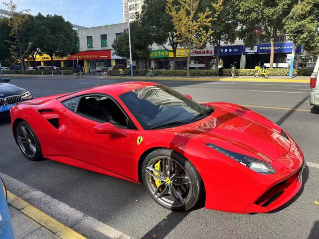 Ferrari 488