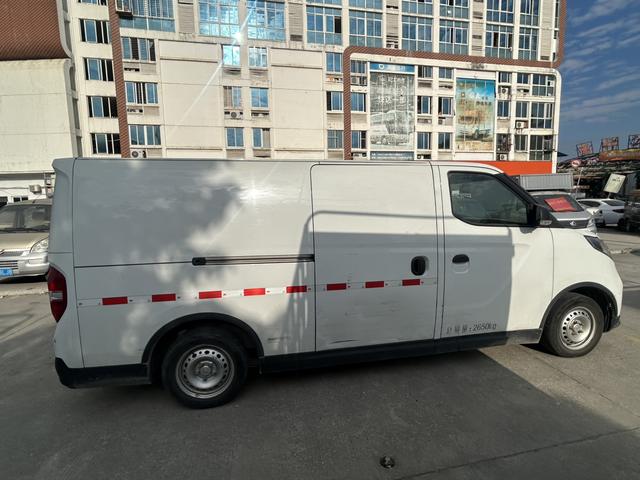 Maxus EV30