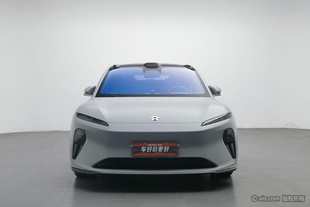 NIO ET5