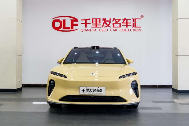 NIO ET5