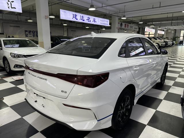 BYD e3