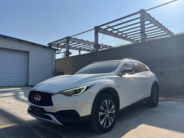 Infiniti QX30