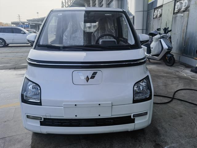 Wuling Air ev clear sky