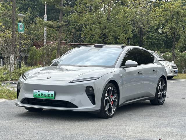 NIO ET5