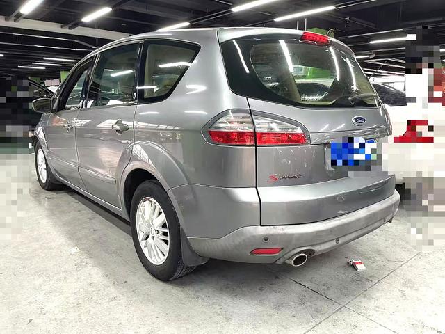 Ford Max