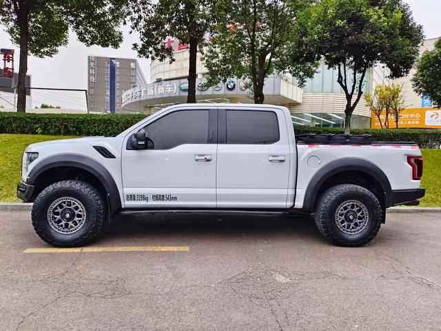 Ford F-150 Raptor