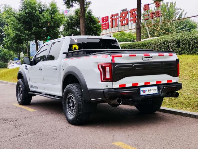 Ford F-150 Raptor