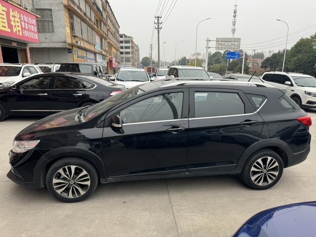 Dongfeng Fengshen AX3