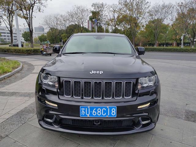 Jeep Grand Cherokee SRT