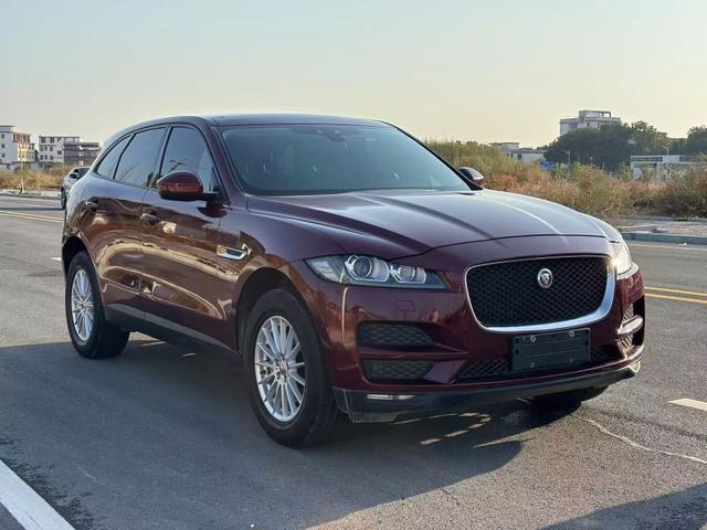 Jaguar F-PACE