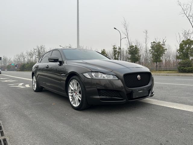 Jaguar XFL