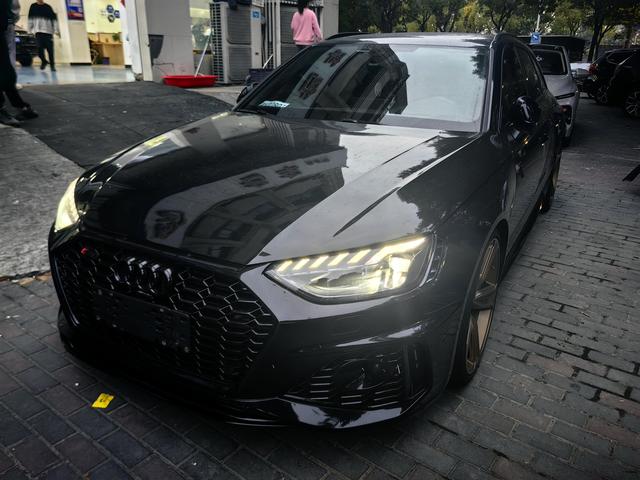 Audi RS 4