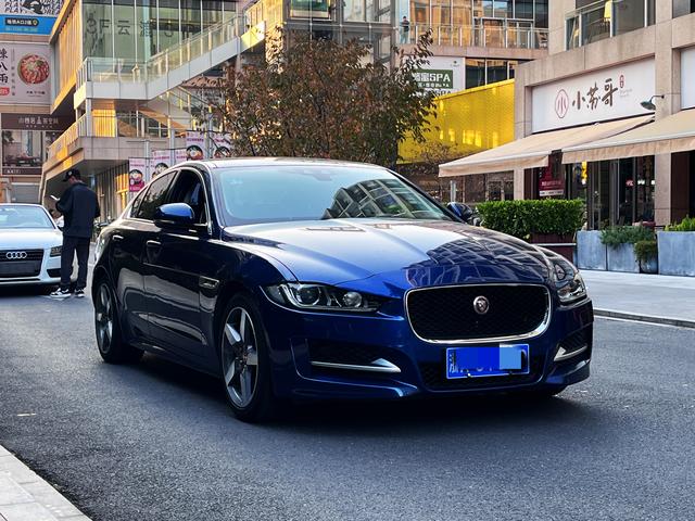 Jaguar XE