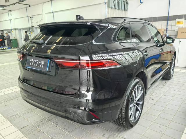 Jaguar F-PACE