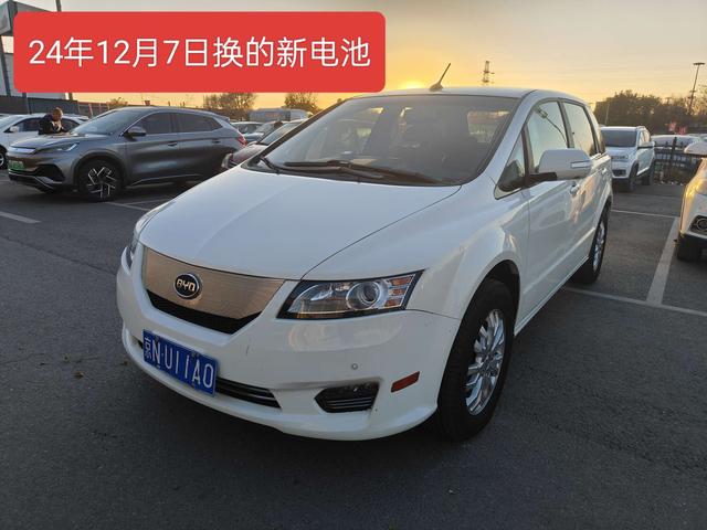 BYD e6