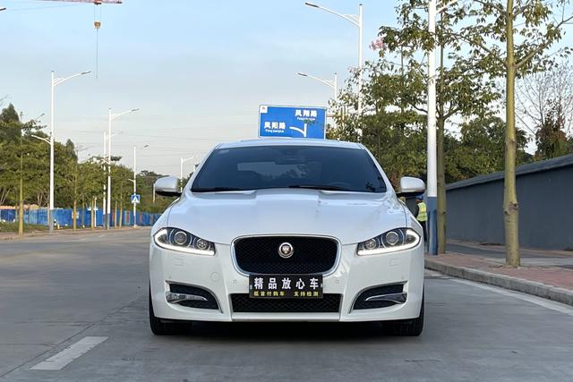 Jaguar XF