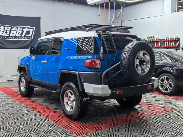 Toyota FJ Cruiser