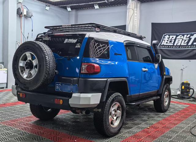 Toyota FJ Cruiser